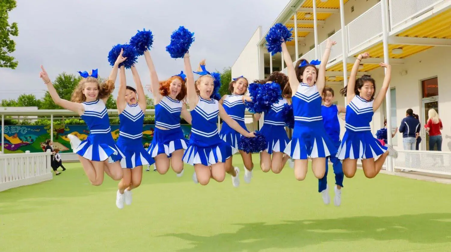 DIS Cheerleading team.