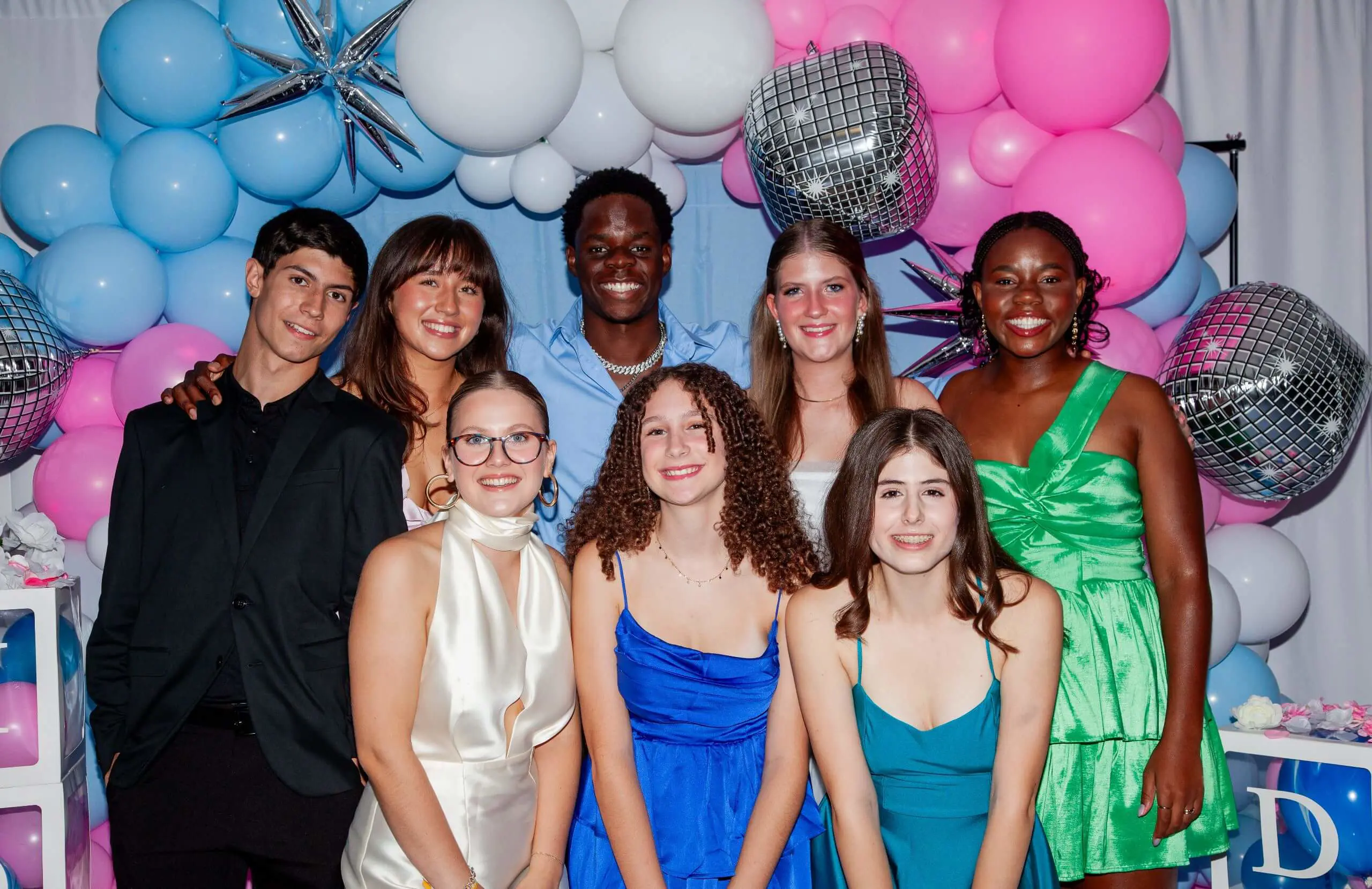 DIS students pose for a group photo at Homecoming.